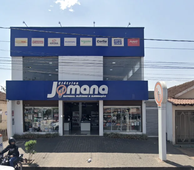 Fachada da loja Elétrica Jomana em Araguari, Minas Gerais
